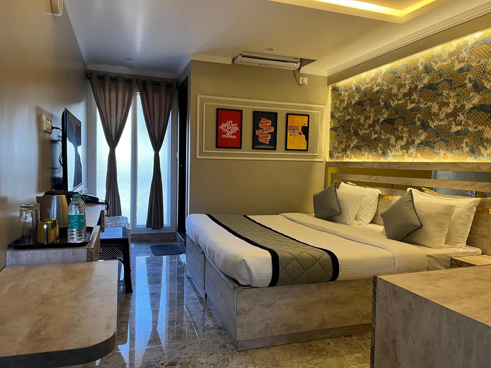 Hotel Lg Suites Bangalore Extérieur photo