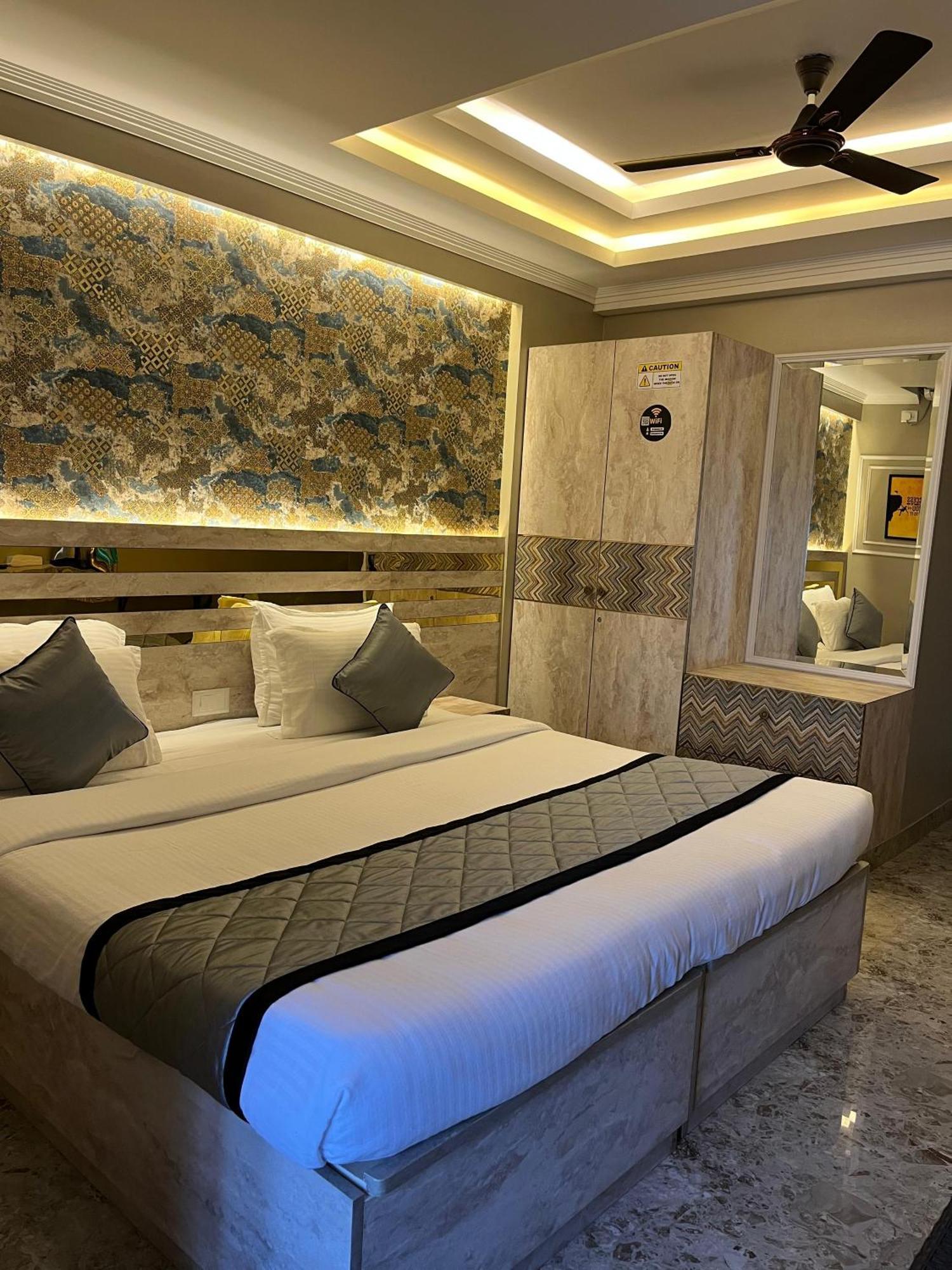 Hotel Lg Suites Bangalore Extérieur photo