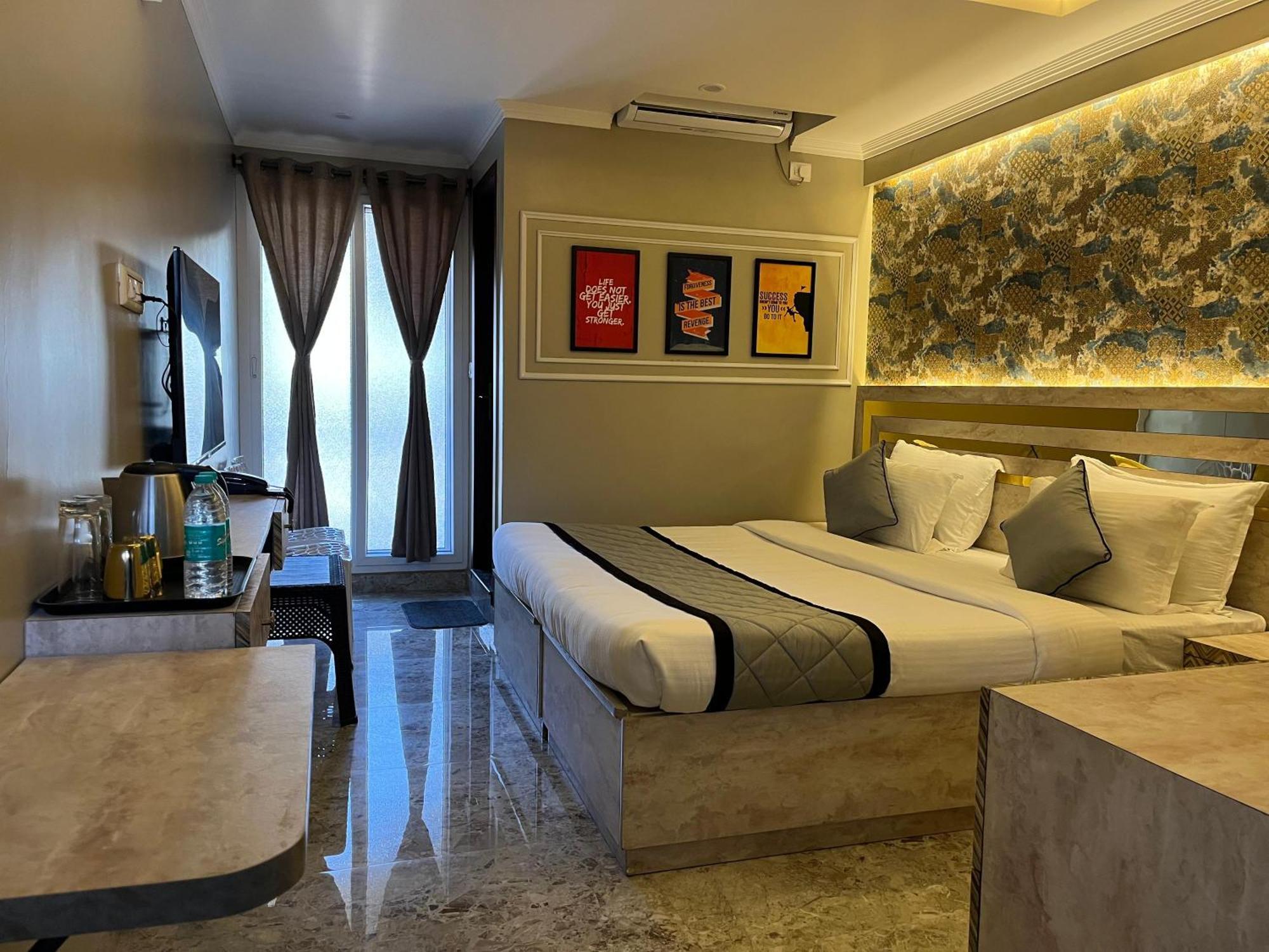 Hotel Lg Suites Bangalore Extérieur photo